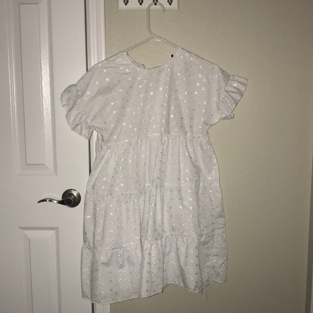 Pretty little thing, white dress